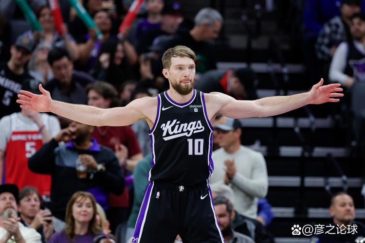 西亚卡姆30+14鲍尔空砍33分 步行者险胜黄蜂